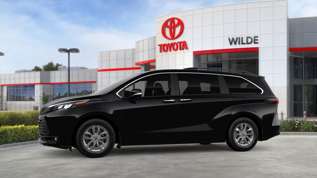 New 2026 Toyota Sienna XLE 8 PASSENGER