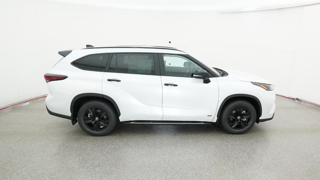 2025 Toyota Highlander Hybrid XLE photo 2