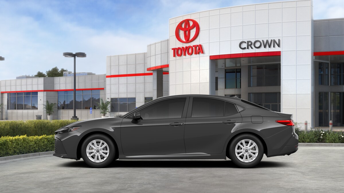 2026 Toyota Camry LE photo 4