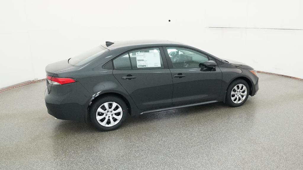 2026 Toyota Corolla LE photo 4