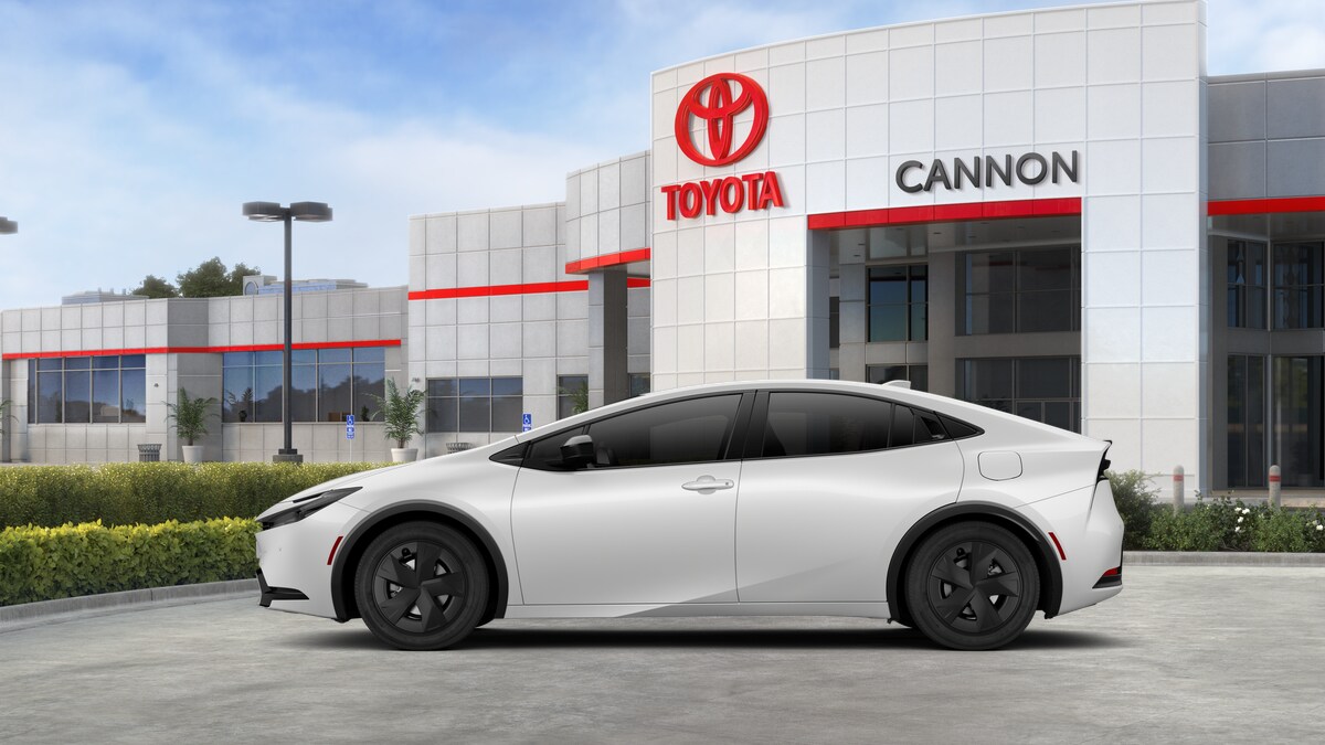 2026 Toyota Prius Plug-in Hybrid SE photo 4