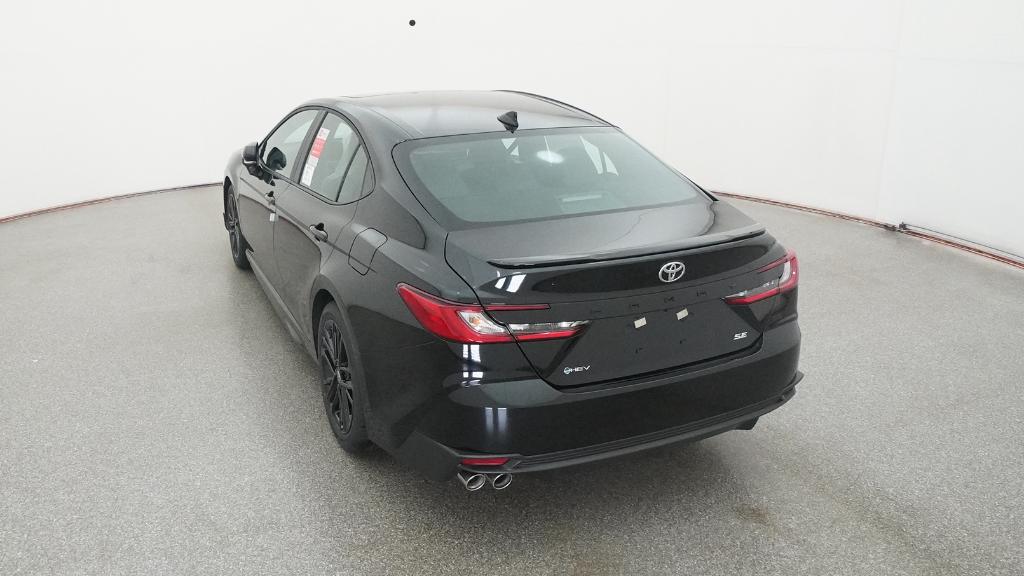 2026 Toyota Camry SE photo 4