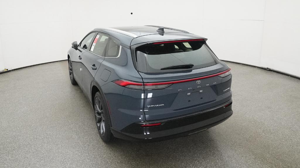 2025 Toyota Crown Signia Limited photo 3