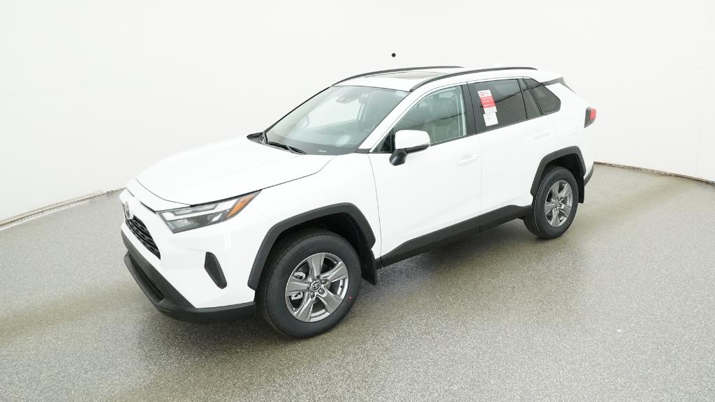 2025 Toyota RAV4 XLE's photo
