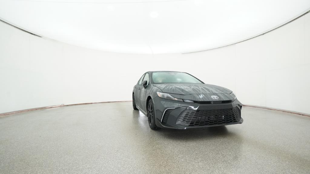 2026 Toyota Camry SE photo 4