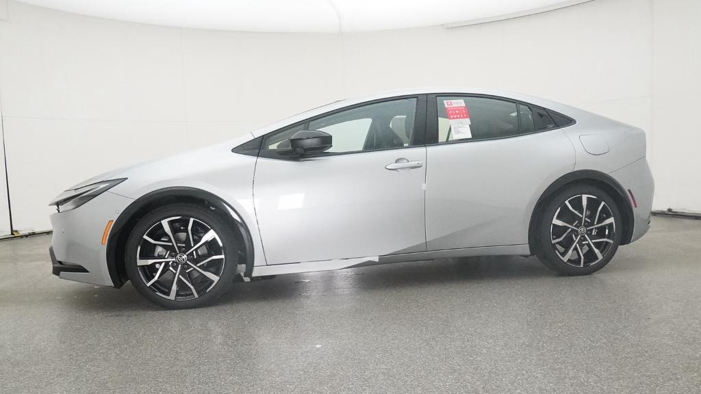 2026 Toyota Prius Plug-in Hybrid XSE Premium - Photo 6