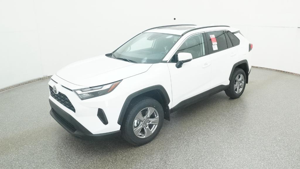 2025 Toyota RAV4 XLE's photo