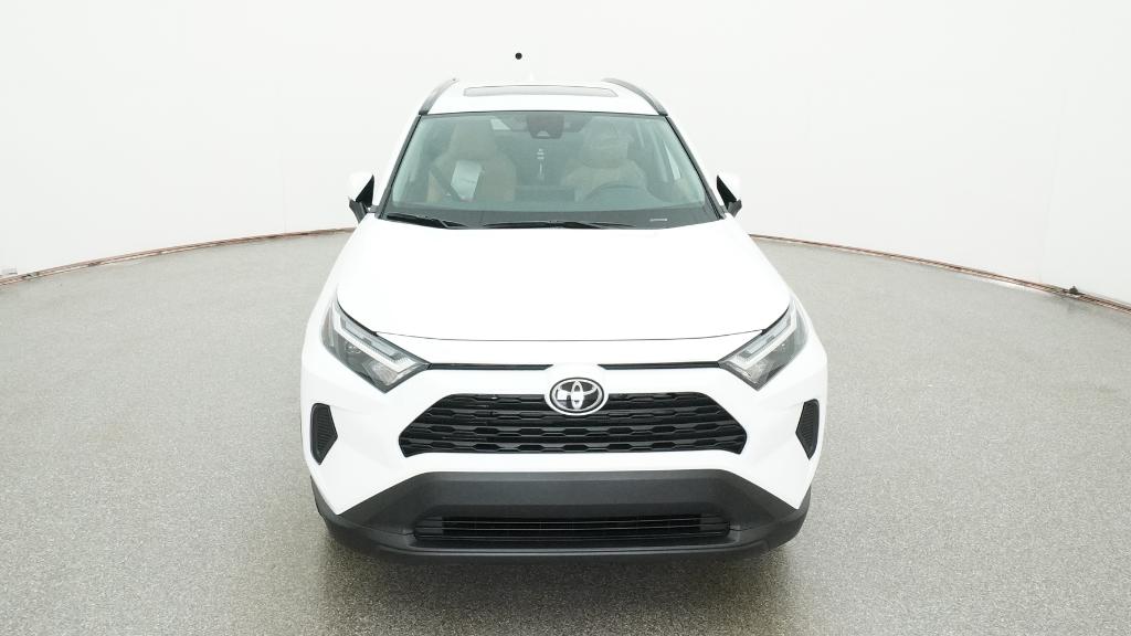 2025 Toyota RAV4 XLE photo 4