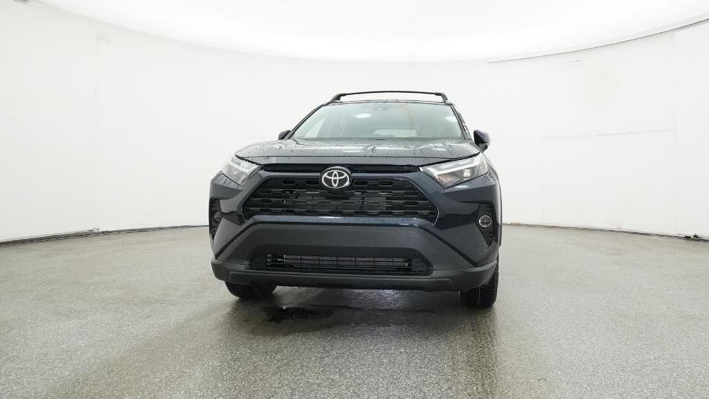 2025 Toyota RAV4 XLE photo 2