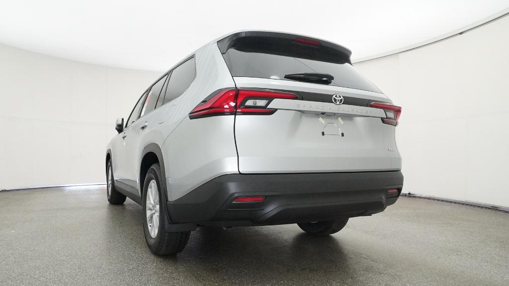 2026 Toyota Grand Highlander XLE photo 4