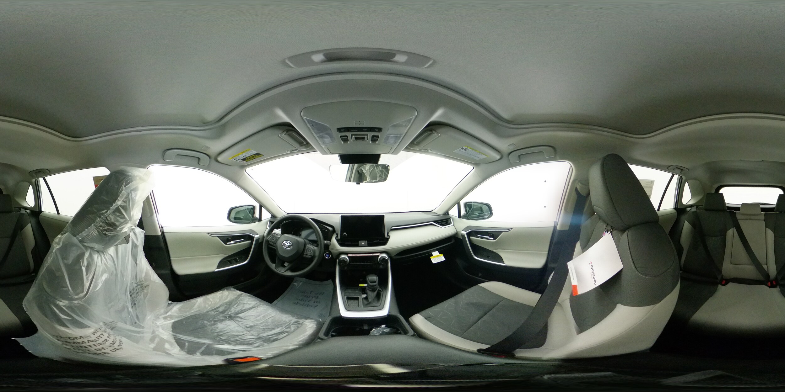 2025 Toyota RAV4 XLE photo 3