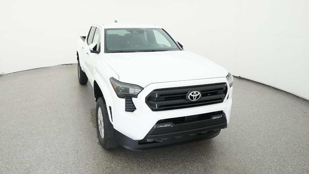 2025 Toyota Tacoma SR5 - Photo 15
