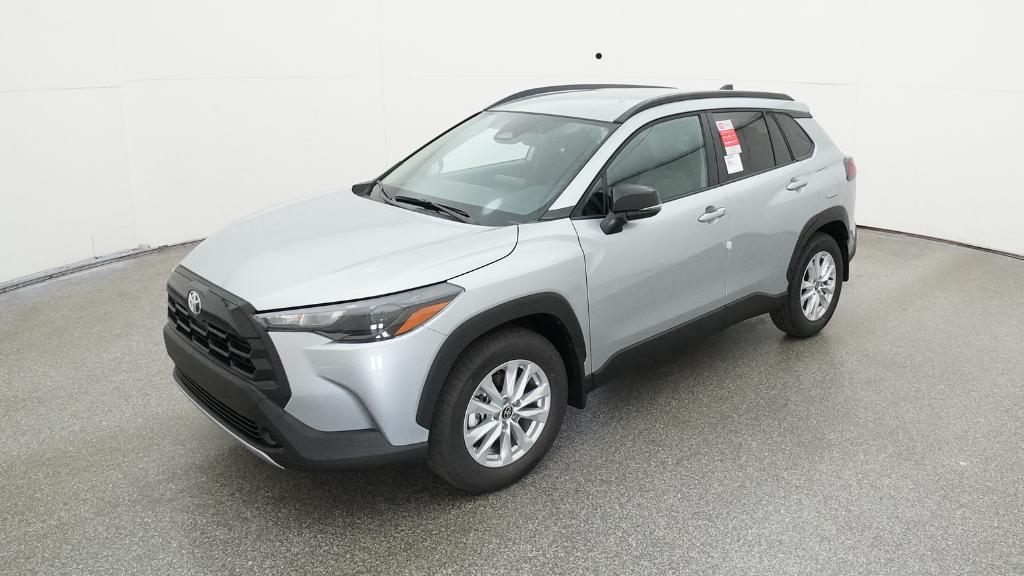 2026 Toyota Corolla Cross LE's photo
