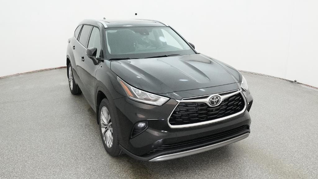 New 2026 Toyota Highlander Platinum SUV