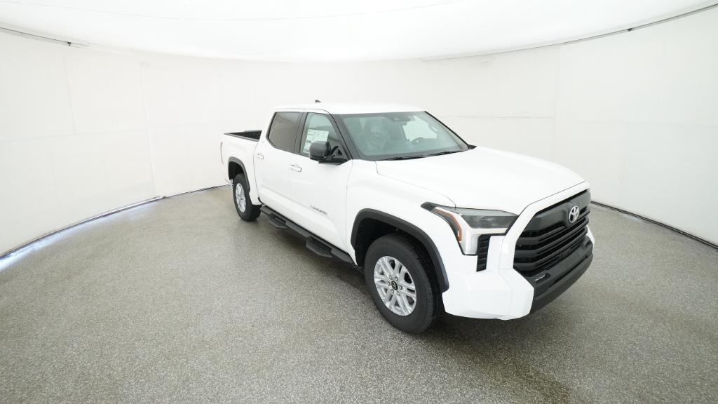 2026 Toyota Tundra SR5 CrewMax photo 5