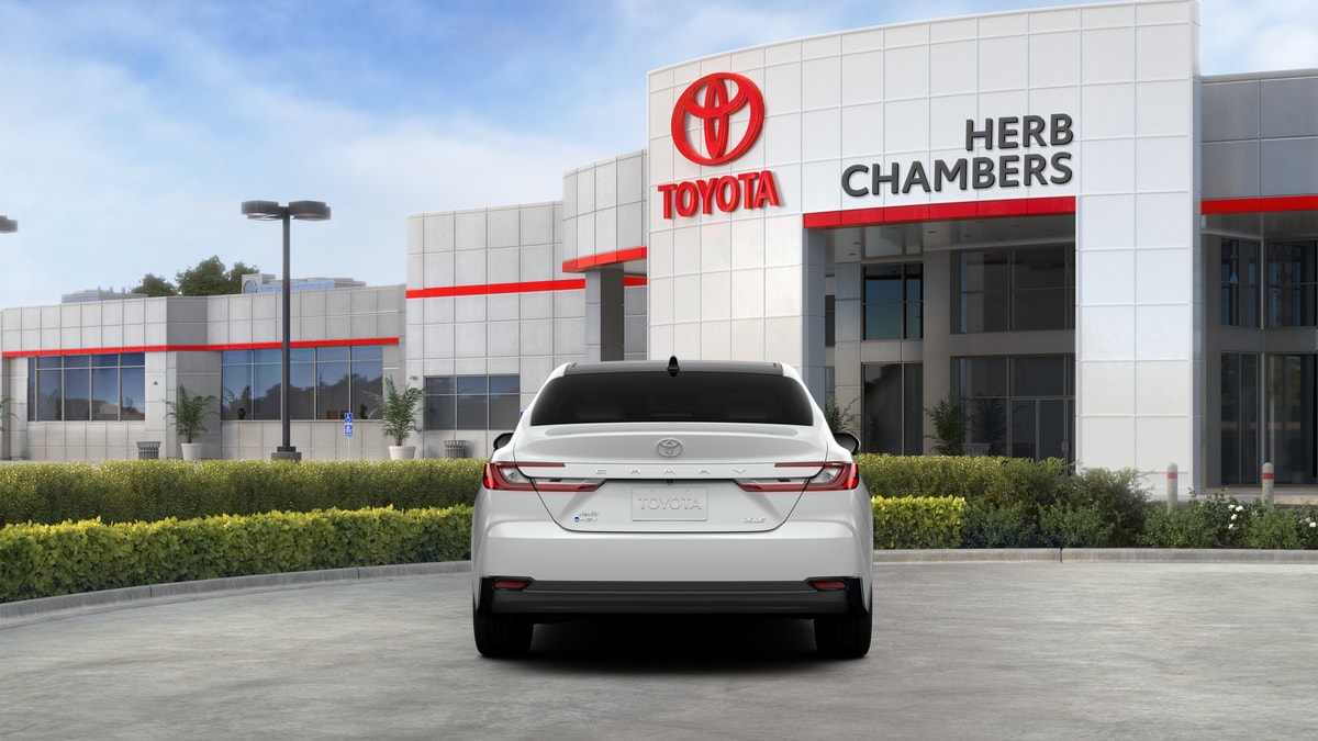 2026 Toyota Camry XLE - Photo 13