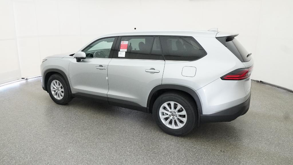 2026 Toyota Highlander XLE Hybrid photo 4