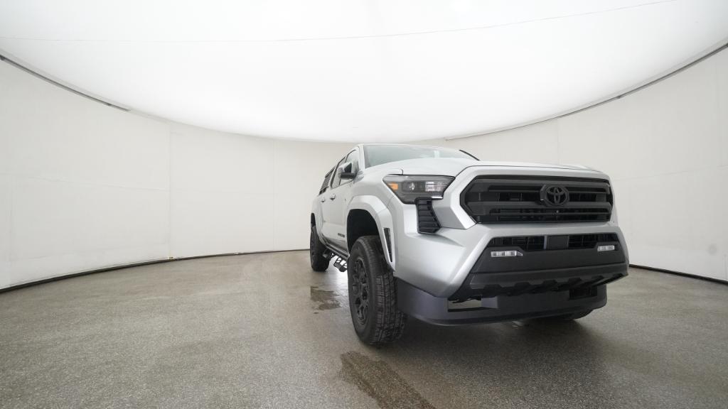 2025 Toyota Tacoma SR5 - Photo 27