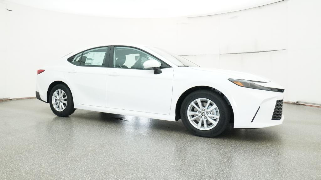 2026 Toyota Camry LE photo 3