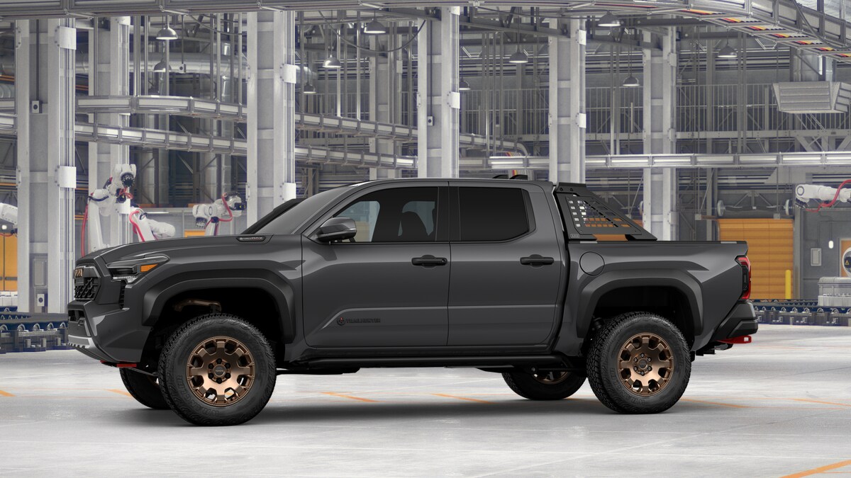 2025 Toyota Tacoma Trailhunter photo 3