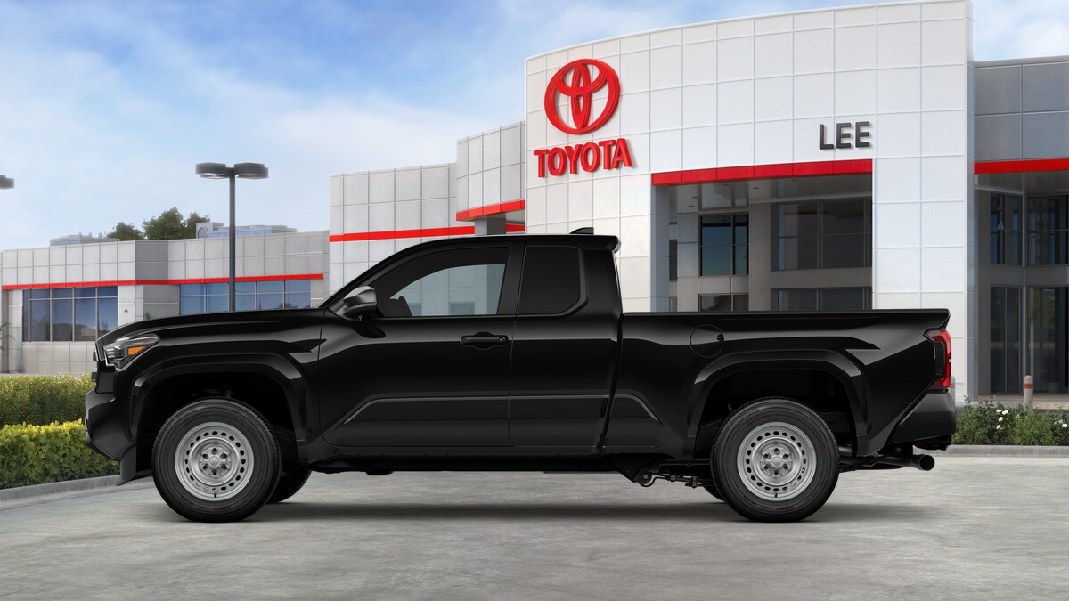 2025 Toyota Tacoma SR XtraCab photo 4
