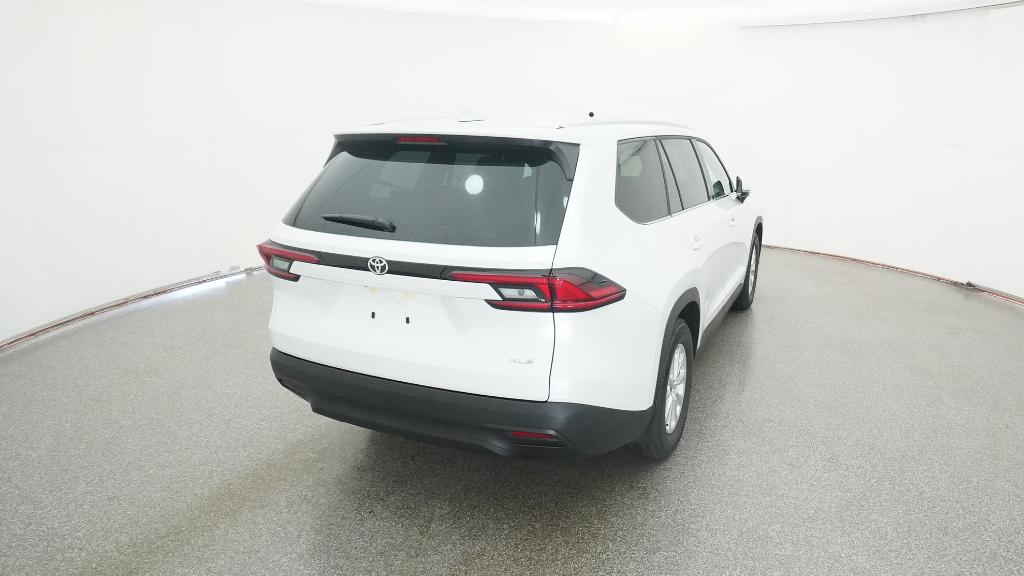 2026 Toyota Grand Highlander XLE photo 2