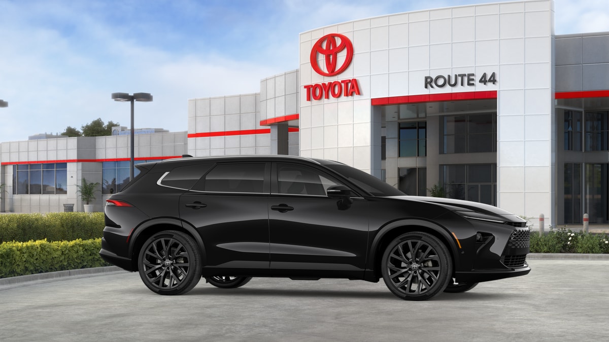 2026 Toyota Crown Signia Limited - Photo 13