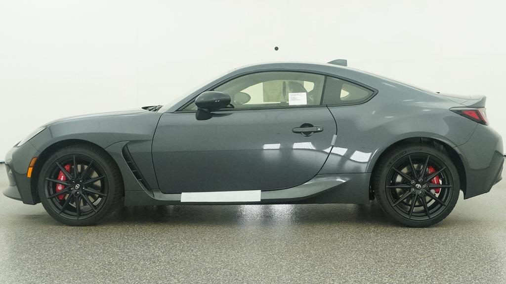 2026 Toyota GR86 MT 2+2 COUPE 6 SPD M/T