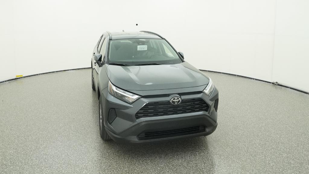 2025 Toyota RAV4 Hybrid XLE photo 2
