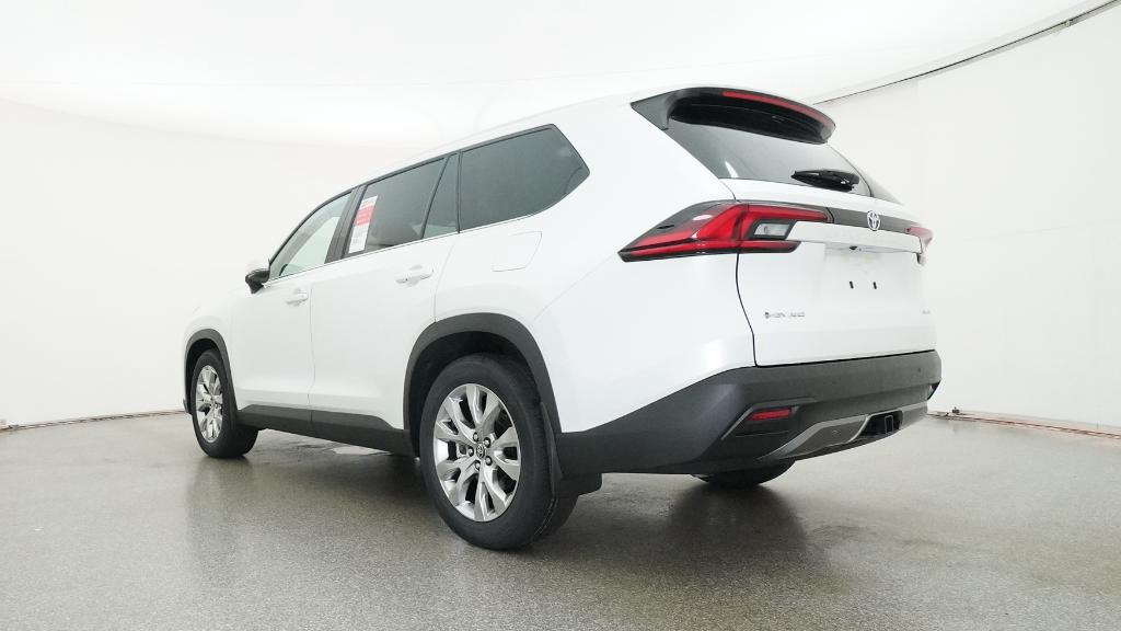 2026 Toyota Highlander Hybrid Limited photo 2