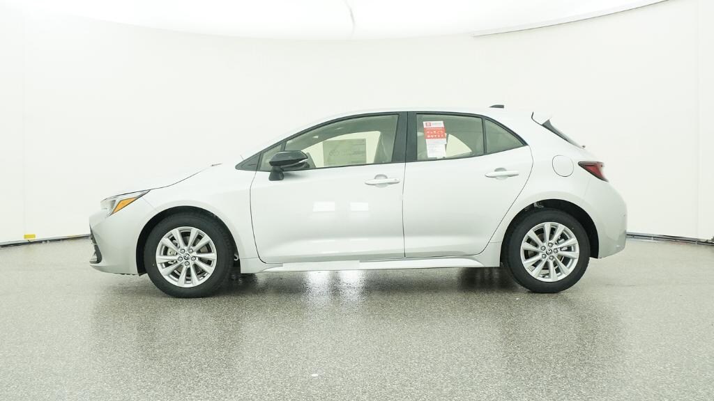 New 2026 Toyota Corolla Hatchback SE SE HATCHBACK