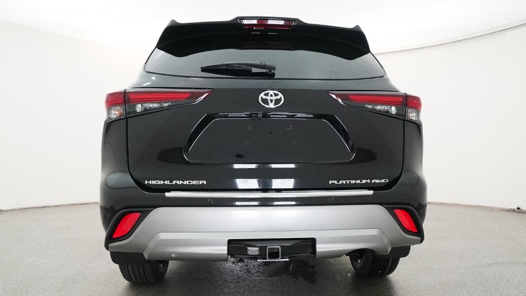 New 2026 Toyota Highlander Platinum SUV