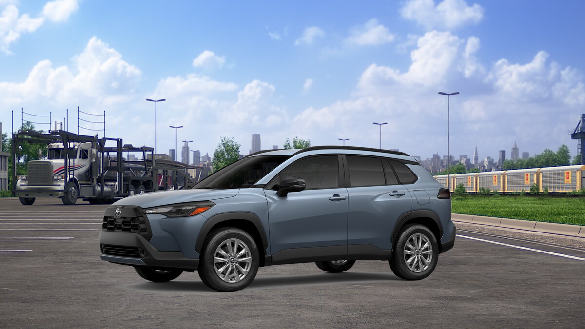 2026 Toyota Corolla Cross LE photo 4