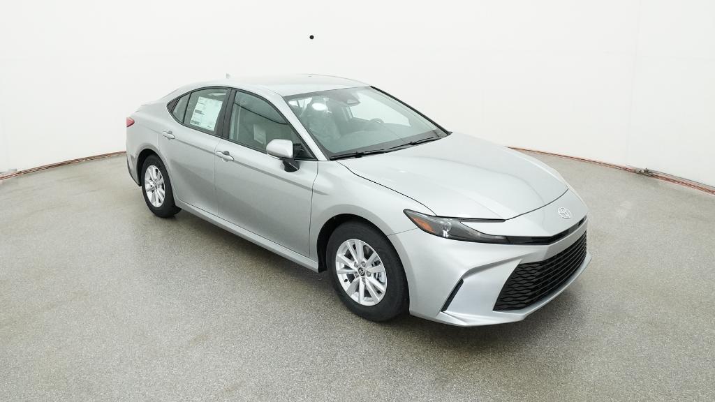2026 Toyota Camry LE photo 3
