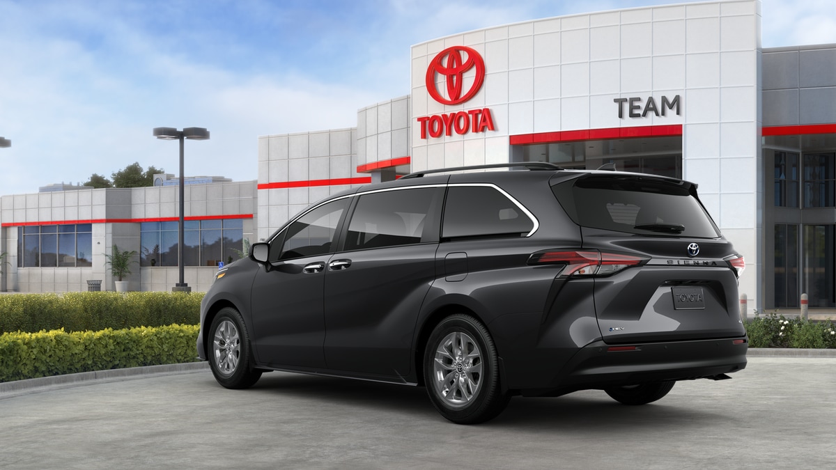 2025 Toyota Sienna XLE - Photo 41