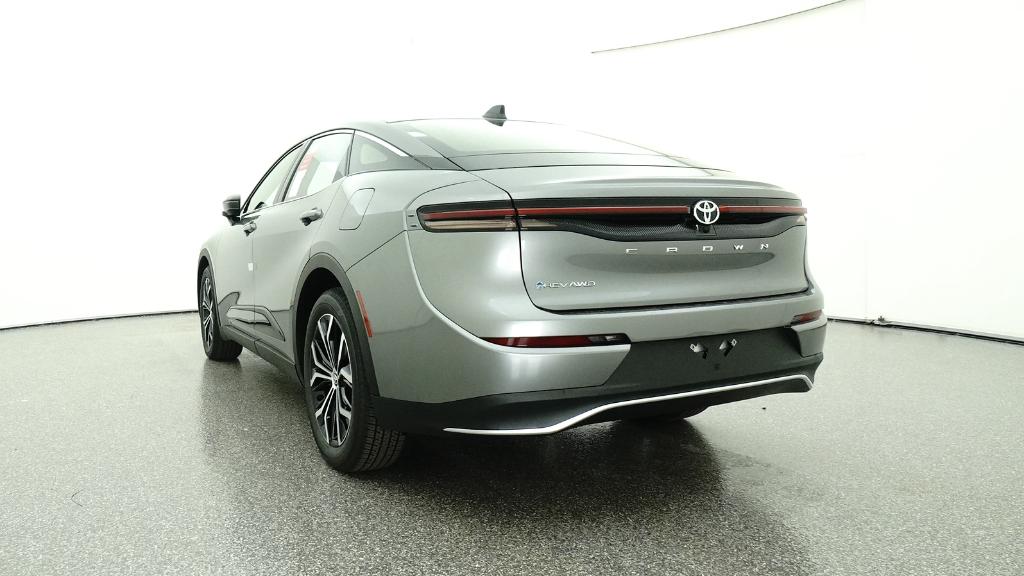 2026 Toyota Crown XLE - Photo 55