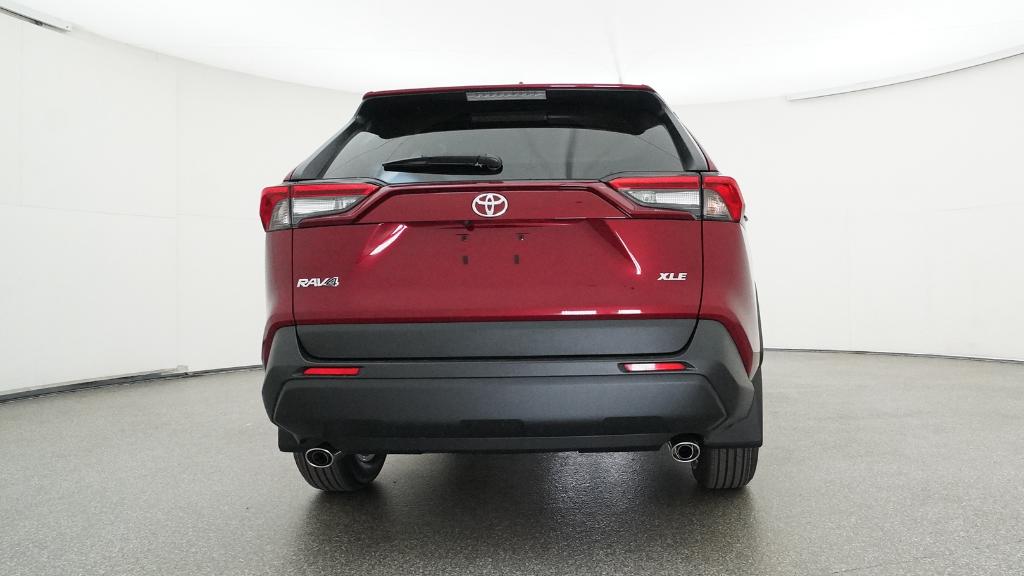 2025 Toyota RAV4 XLE photo 4