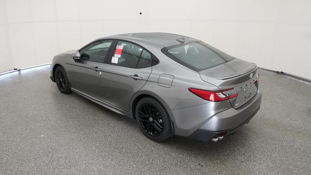2026 Toyota Camry SE photo 13