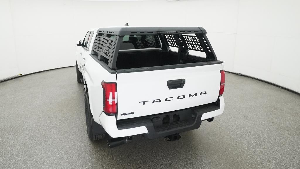 2025 Toyota Tacoma SR5 - Photo 15