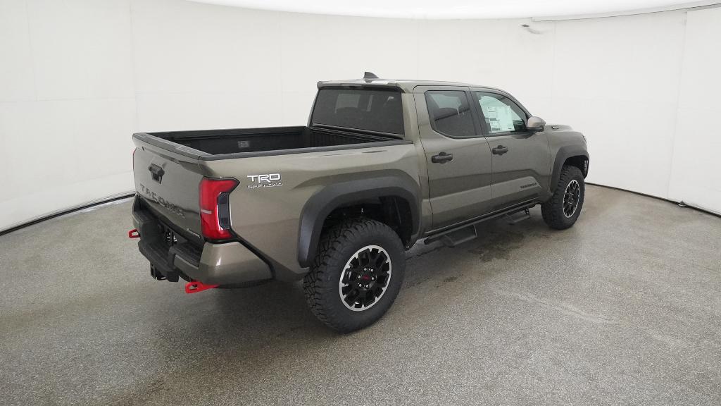 2025 Toyota Tacoma TRD Off-Road photo 4