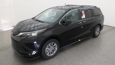 2026 Toyota Sienna XLE 8 PASSENGER