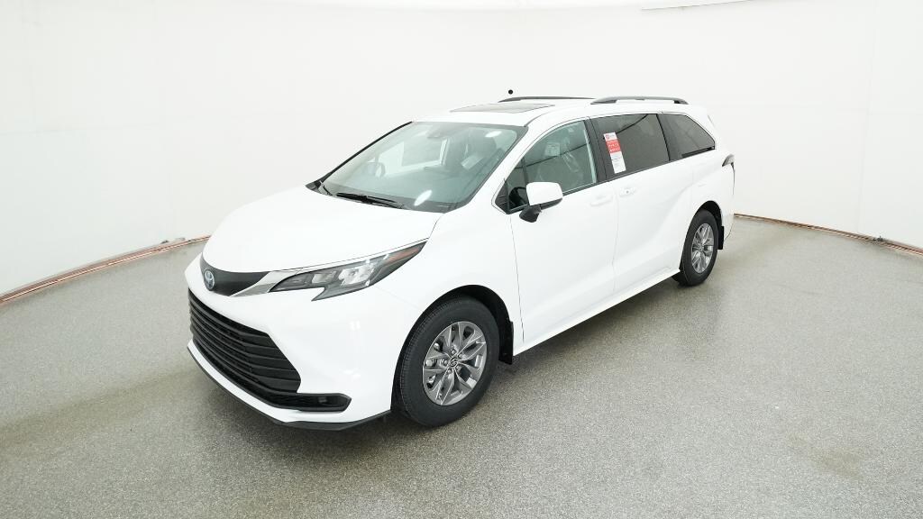 New 2025 Toyota Sienna LE Van Passenger Van