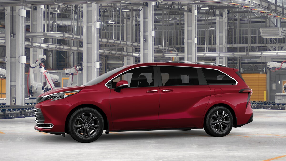 2026 Toyota Sienna Platinum photo 3