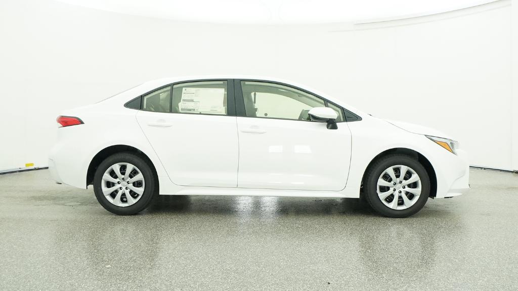 2026 Toyota Corolla Hybrid LE photo 3