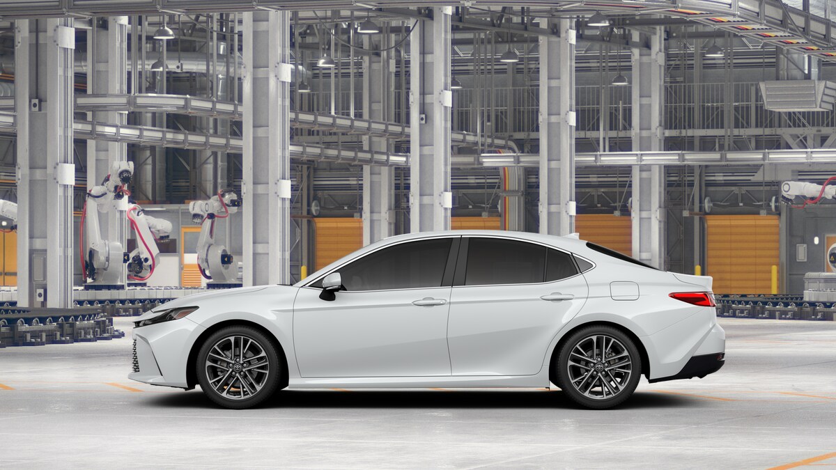 2026 Toyota Camry XLE photo 4
