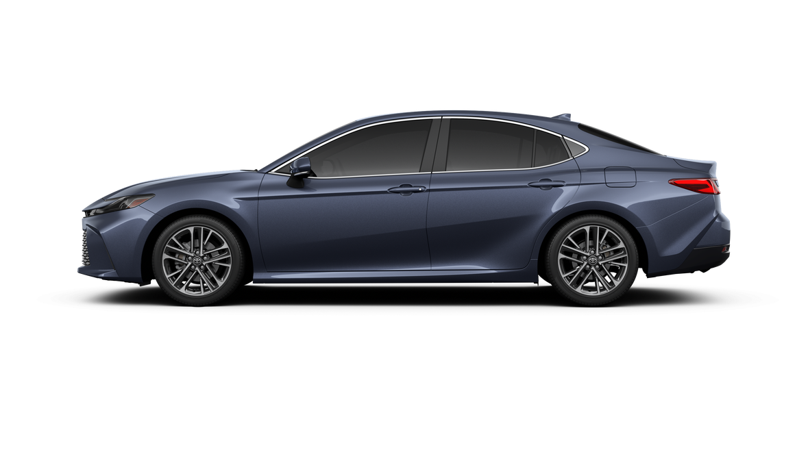 2026 Toyota Camry XLE Hybrid's photo