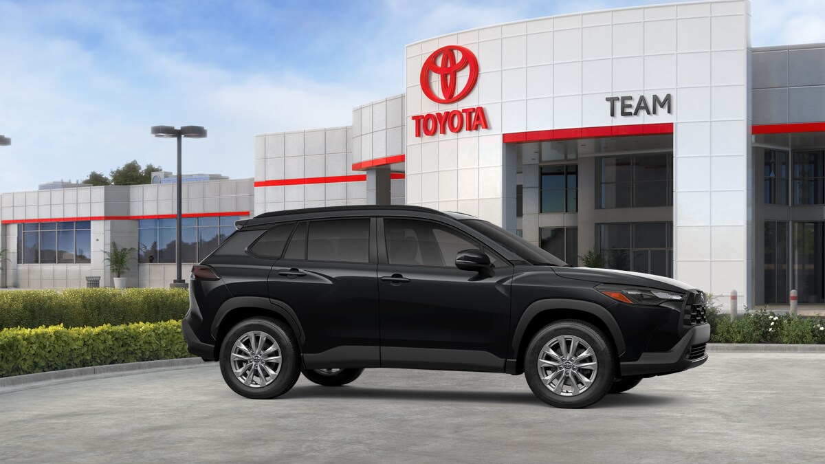 2026 Toyota Corolla Cross LE - Photo 42