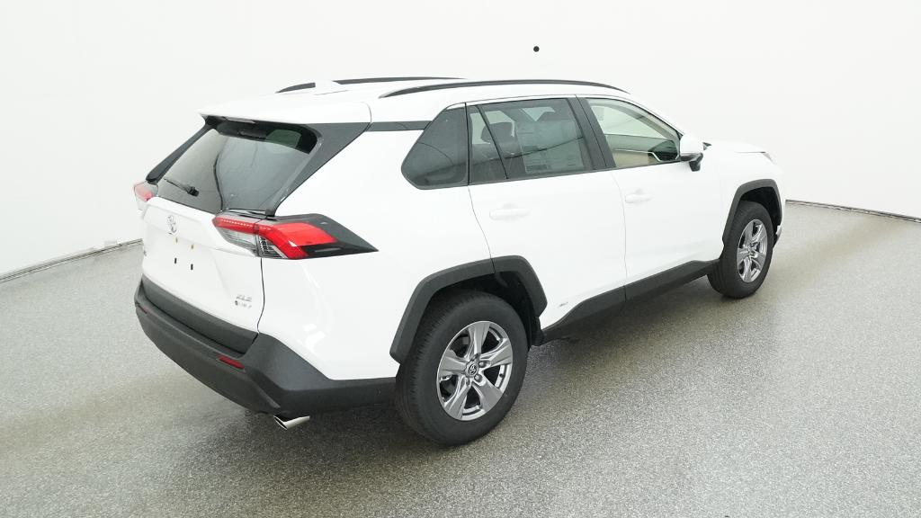 2025 Toyota RAV4 Hybrid XLE photo 2