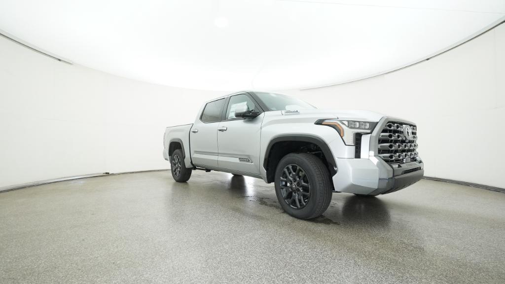 2025 Toyota Tundra Platinum - Photo 16
