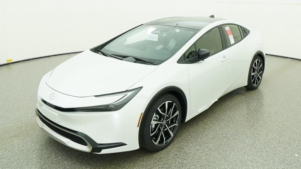 2026 Toyota Prius XSE's photo